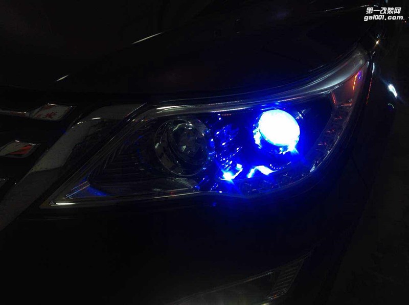 廣州汽車改燈 寶駿560大燈改氙氣燈雙光透鏡+惡魔眼