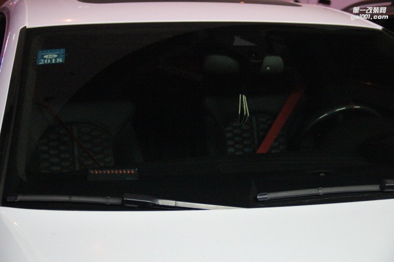 大宇車迷站 奧迪RS7改裝BERGER紅色安全帶