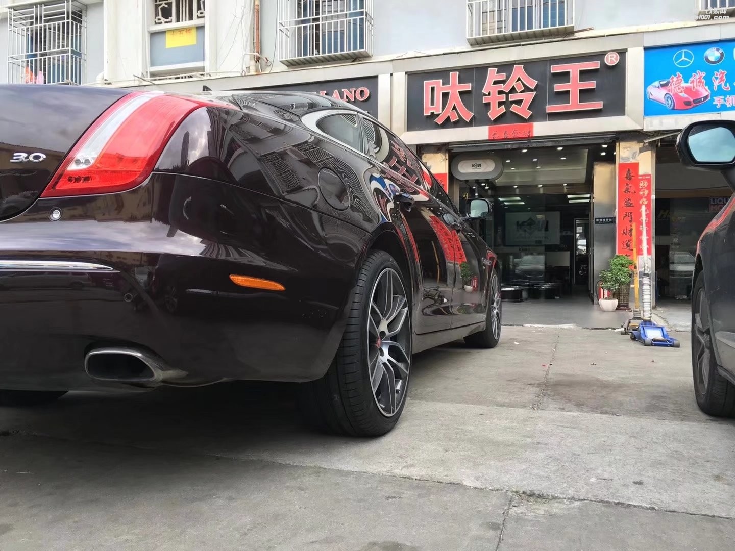 捷豹，換 原廠 20寸 完工！
