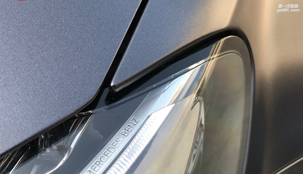 成都靚車會(huì)青羊店奔馳C200電光金屬太空灰車身汽車改色貼膜