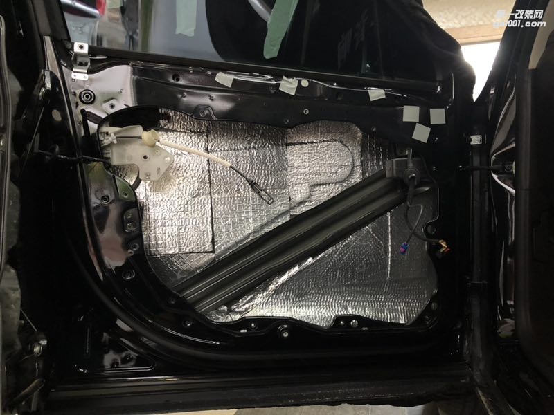 汕頭市汽車音響改裝大眾途銳升級隔音降噪工程車載音響改裝意大利赫茲十五周年品牌汕頭市星悅汽車音響改裝