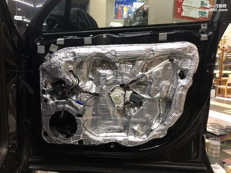 汕頭市汽車音響改裝大眾途銳升級隔音降噪工程車載音響改裝意大利赫茲十五周年品牌汕頭市星悅汽車音響改裝