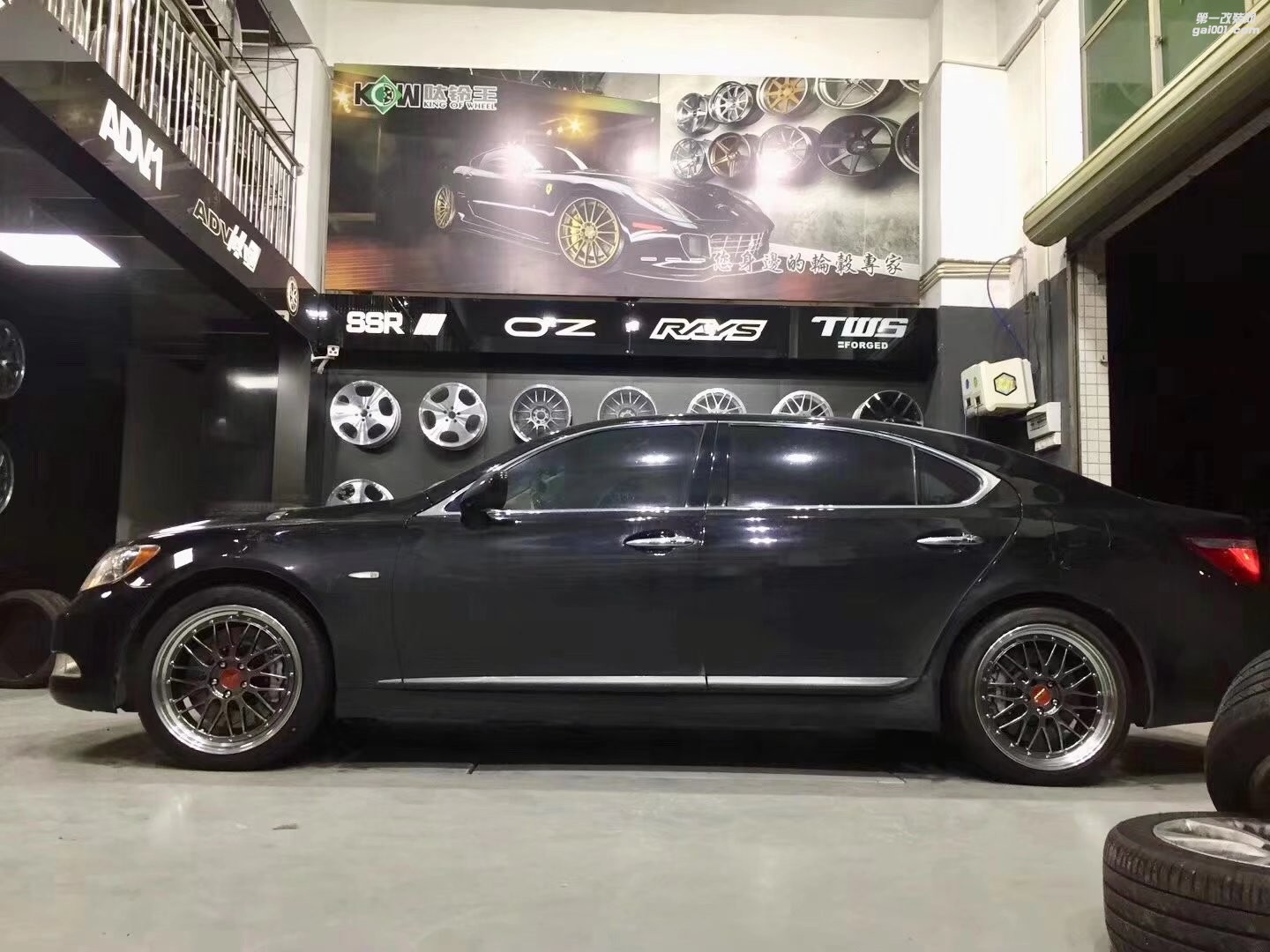 雷克薩斯，換 BBS LM  20寸 完 工！