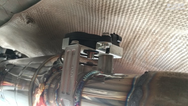 成都JEEP自由俠改裝雙邊排氣管