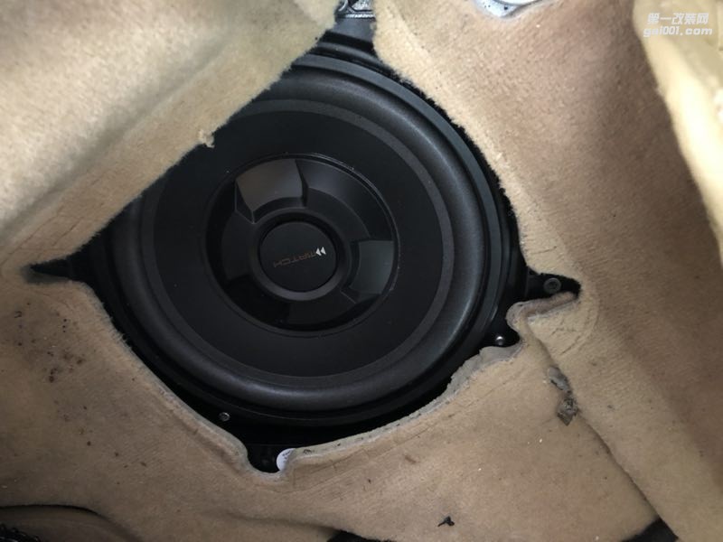 汕頭市星悅汽車(chē)音響改裝“真的很MATCH”寶馬3系改裝德國(guó)麥?zhǔn)藷o(wú)損升級(jí)寶馬專車(chē)專用喇叭溫暖音色