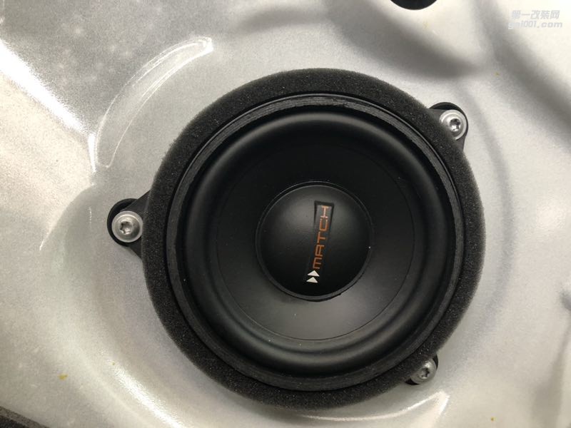 汕頭市星悅汽車(chē)音響改裝“真的很MATCH”寶馬3系改裝德國(guó)麥?zhǔn)藷o(wú)損升級(jí)寶馬專車(chē)專用喇叭溫暖音色