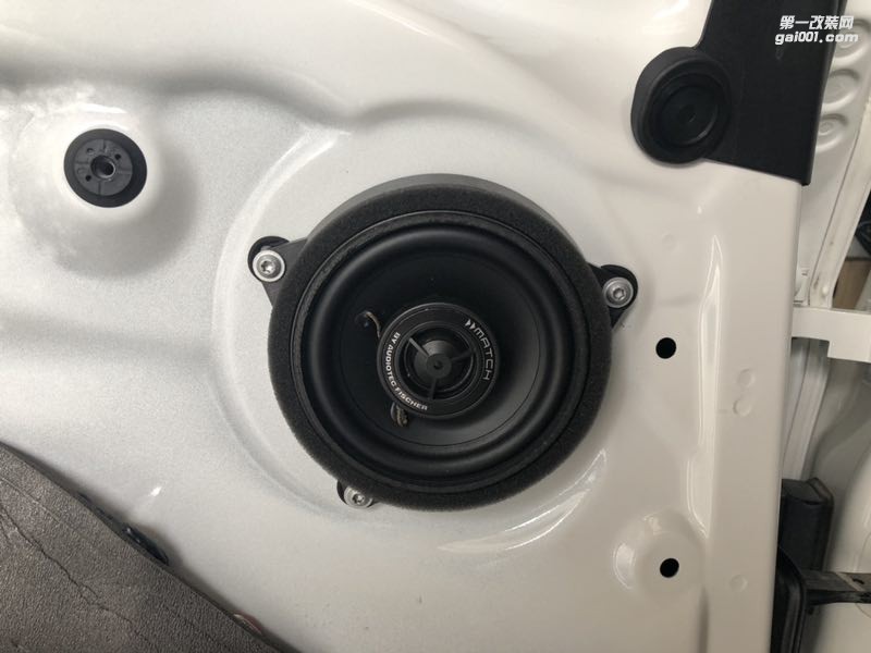 汕頭市星悅汽車(chē)音響改裝“真的很MATCH”寶馬3系改裝德國(guó)麥?zhǔn)藷o(wú)損升級(jí)寶馬專車(chē)專用喇叭溫暖音色