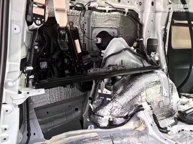 南寧隔音改裝豐田阿爾法隔音改裝+歐洲賽倫科特隔音改裝