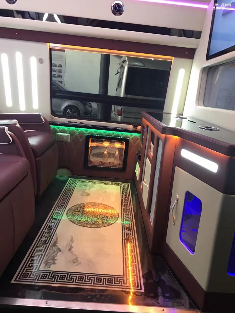 大通g10v80電動(dòng)門航空按摩座椅改裝