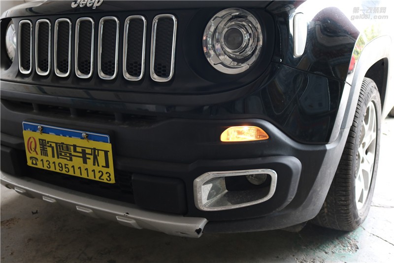 【JEEP】自由俠大燈改LED雙光透鏡 貴陽(yáng)自由俠燈光改裝米石全LED智能雙光透鏡