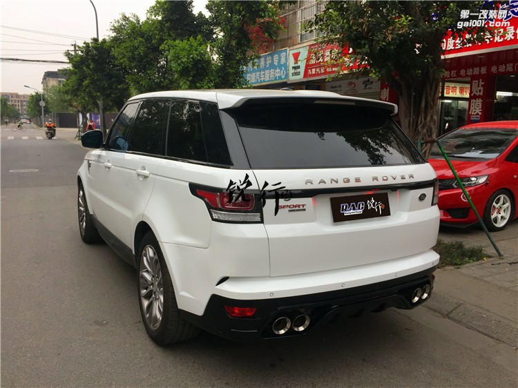 成都銳行路虎攬勝運(yùn)動(dòng)版改裝SVR前后大包圍