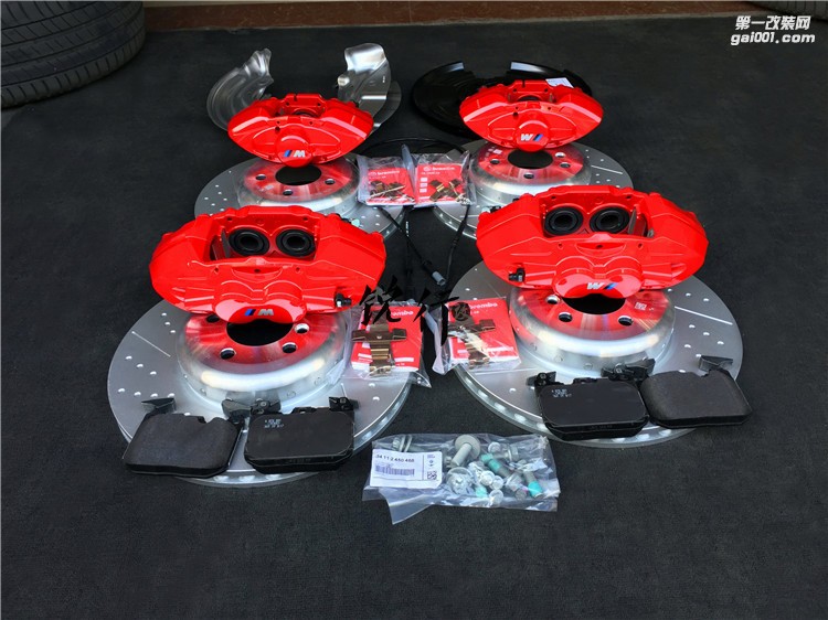 成都銳行寶馬328改裝MPerformance原廠前四后二剎車