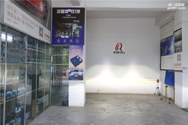 邁騰改燈 貴陽哪里可以改邁騰大燈 貴陽邁騰前大燈升級(jí)海拉五雙光透鏡 【貴陽邁騰車燈改裝】