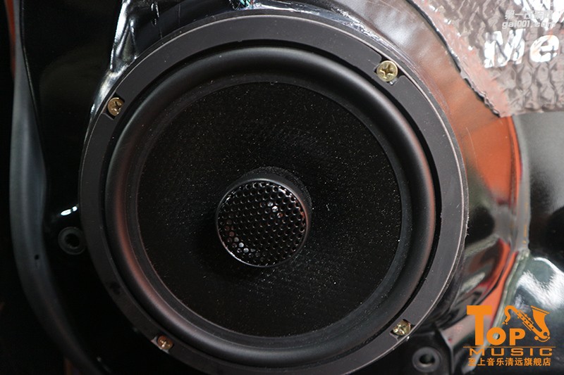 你還在說原車音響好？別自欺欺人了！斯巴魯森林人身懷的音響“利器”