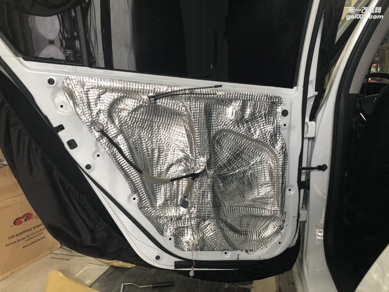 汕頭本田雅閣不堪車內(nèi)噪音升級四門STEG史泰格隔音降噪車內(nèi)音質(zhì)新體驗(yàn)加裝低音炮汕頭市星悅汽車音響改裝