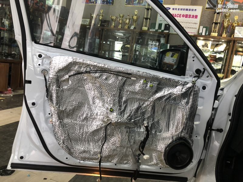 汕頭本田雅閣不堪車內(nèi)噪音升級四門STEG史泰格隔音降噪車內(nèi)音質(zhì)新體驗(yàn)加裝低音炮汕頭市星悅汽車音響改裝