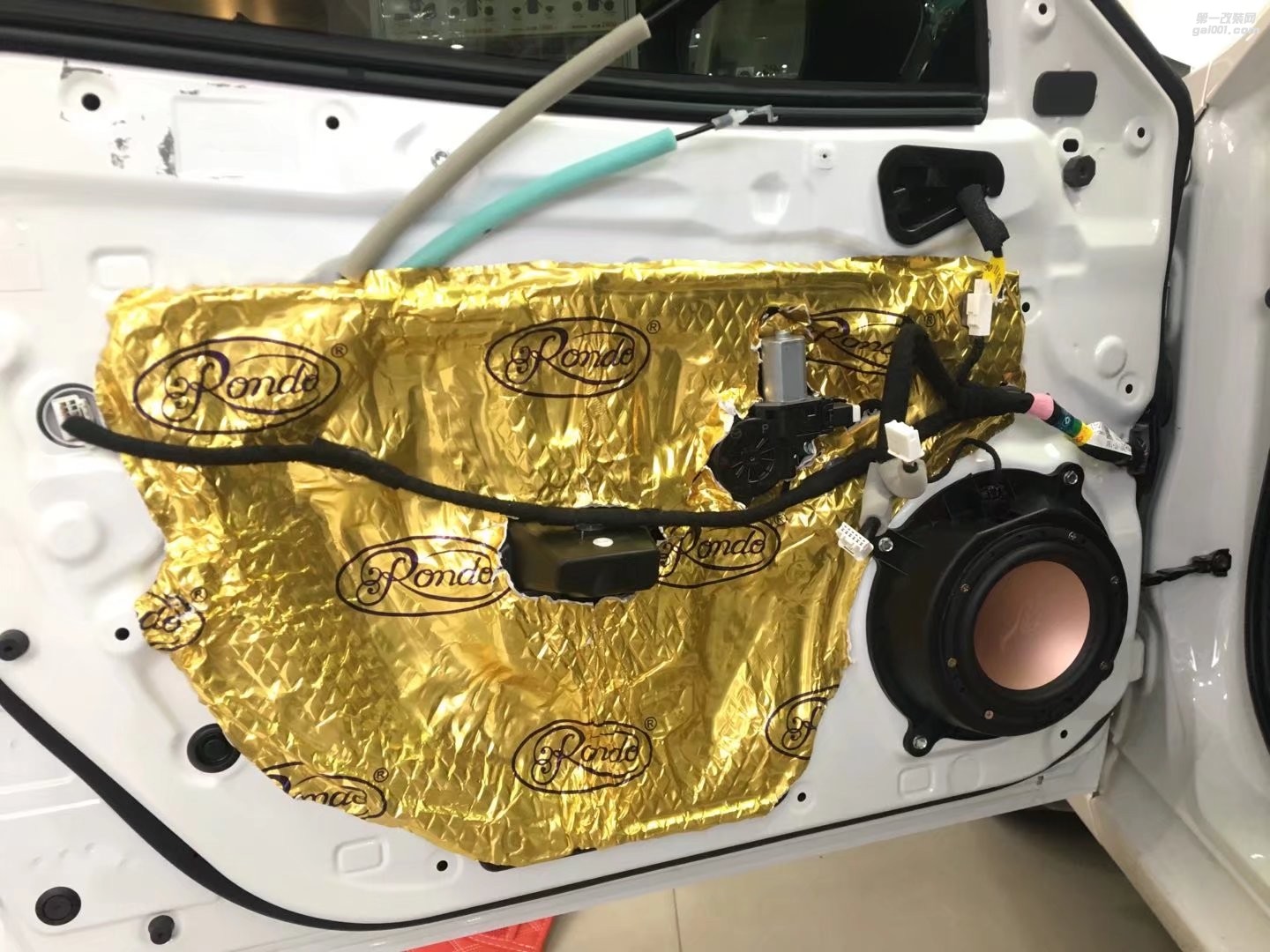 南寧汽車音響改裝馬自達(dá)昴科賽拉無損音響改裝+隔音改裝