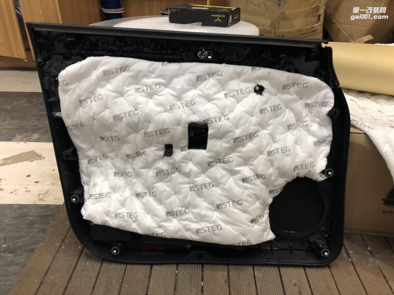 汕頭市哪里有專業(yè)改裝汽車音響和隔音降噪？星悅汽車音響改裝大眾途安L升級(jí)隔音改裝音響打造真實(shí)的聽覺享受