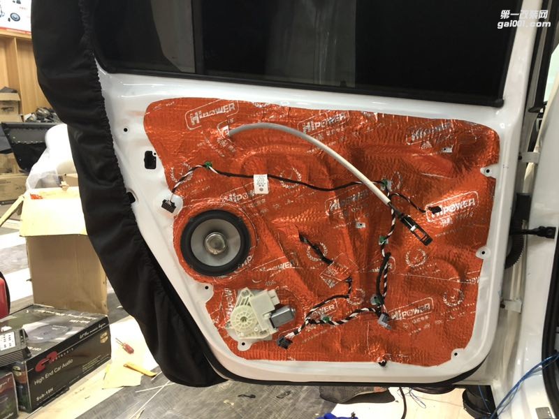 汕頭市哪里有專業(yè)改裝汽車音響和隔音降噪？星悅汽車音響改裝大眾途安L升級(jí)隔音改裝音響打造真實(shí)的聽覺享受