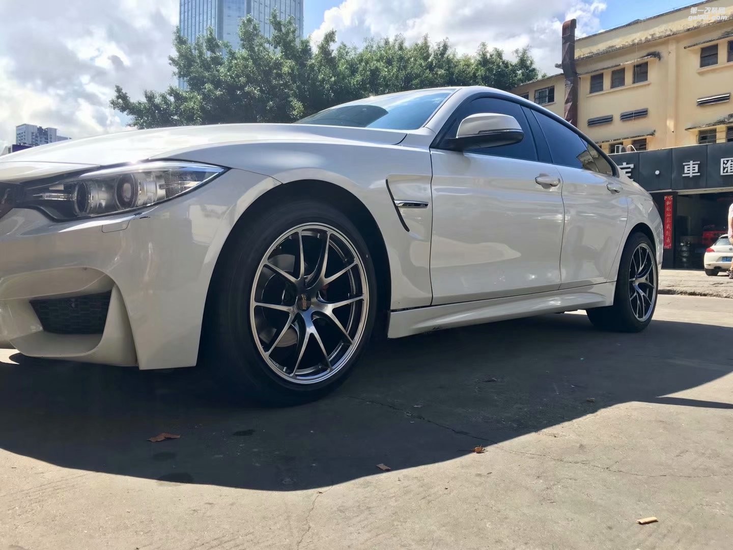 寶馬，換 BBS RIA 18寸，完工！