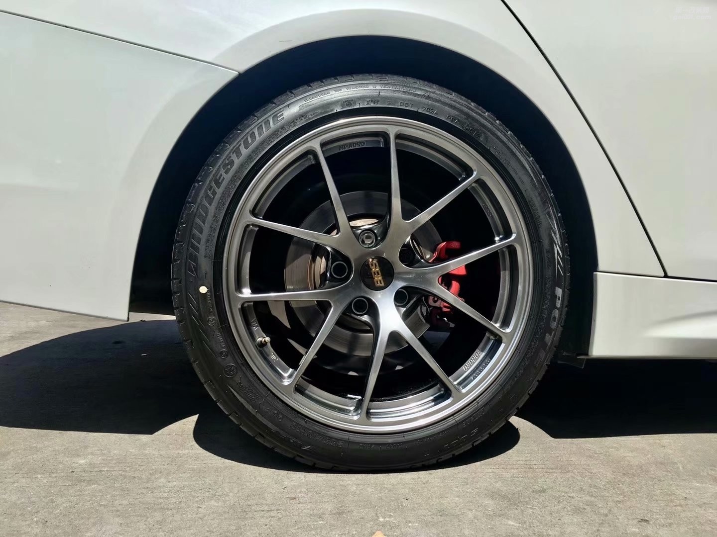 寶馬，換 BBS RIA 18寸，完工！