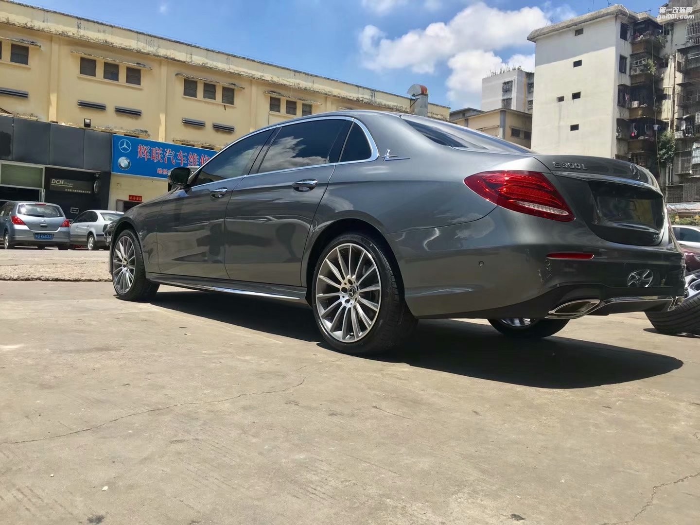 奔馳E300，換原裝AMG ? 倍耐力！ ????