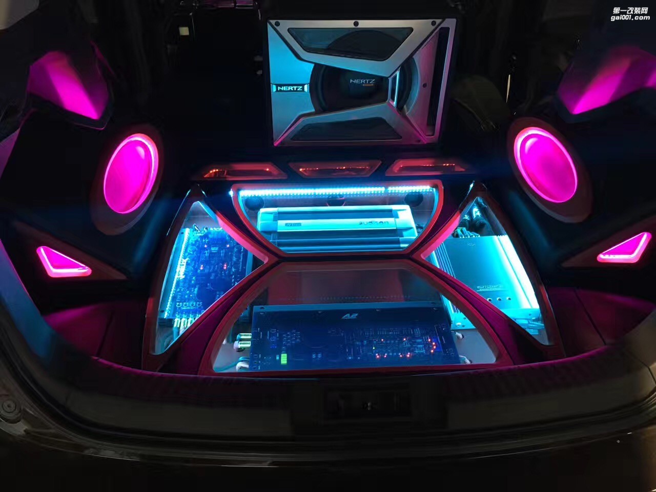 汕頭哪里改音響星悅汽車音響傳祺GS4定制高端HIFI級塑造藝術(shù)品般的格調(diào)德國巴仕ODR主機(jī)喜力仕德國蟒蛇線材