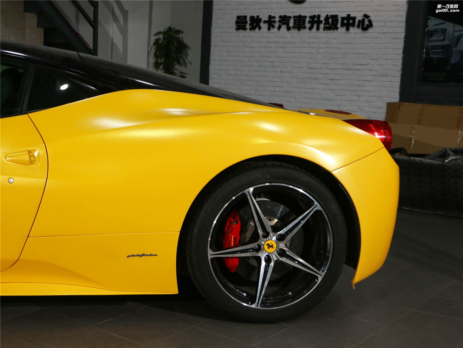 法拉利458改裝Speciale前杠和全車電光金屬黃