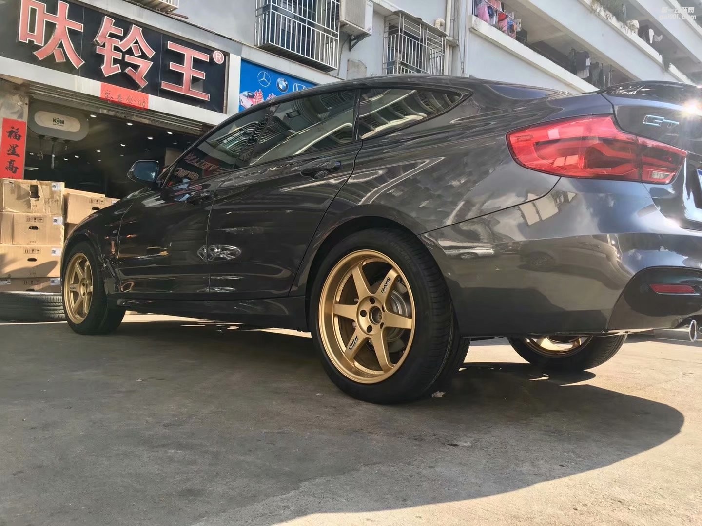 寶馬，換 RAYS TE37 完工 ！