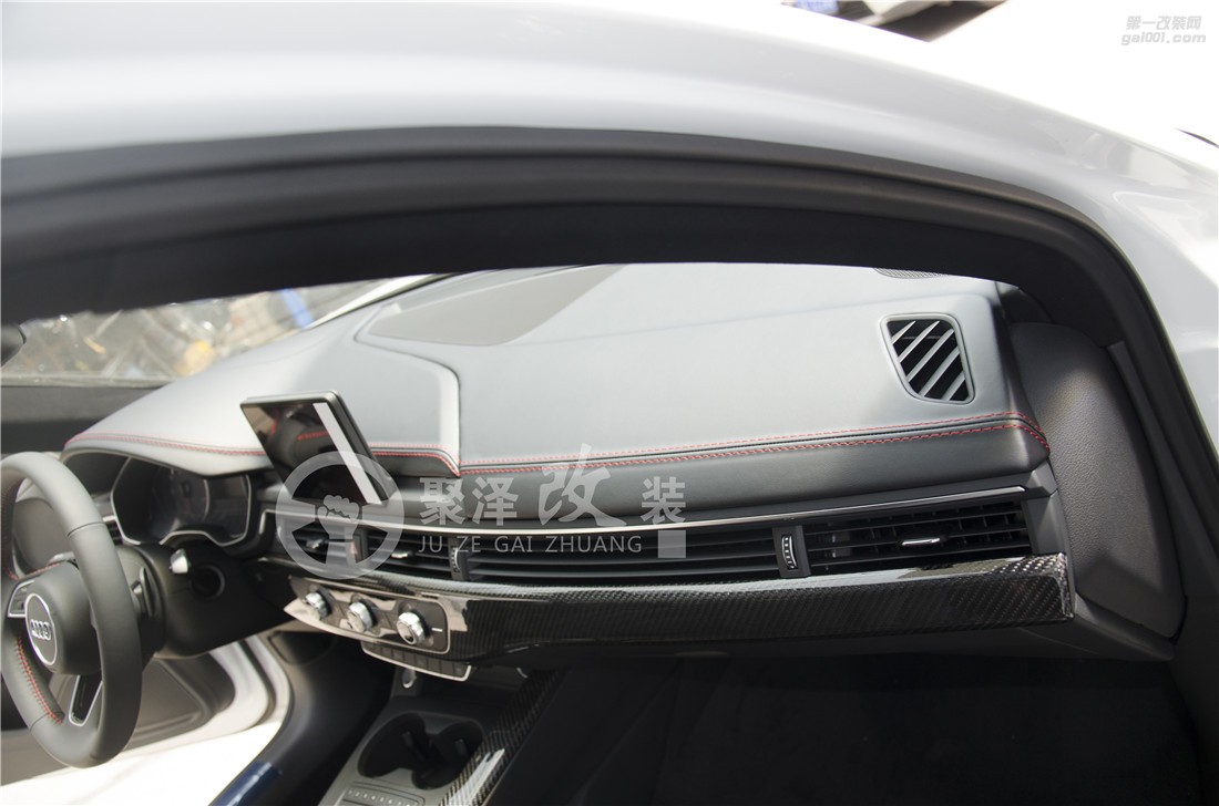 聚澤新產(chǎn)品特色皮套--奧迪A4L經(jīng)典黑