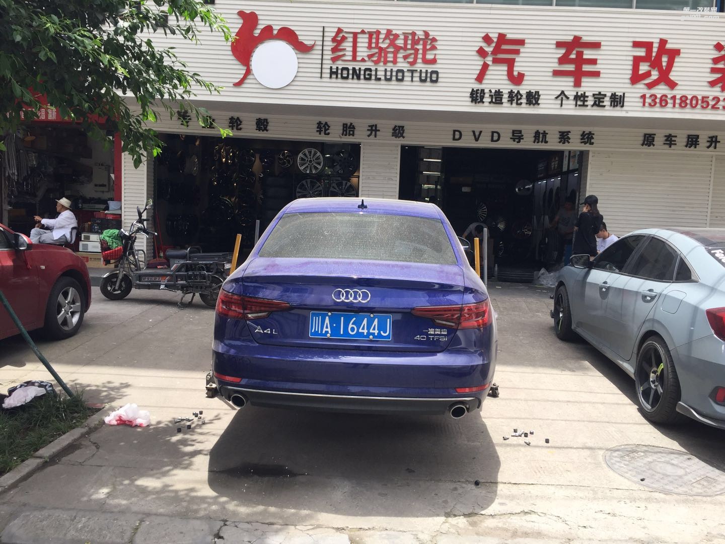 奧迪A4L升級(jí)改裝18寸奧迪刀鋒輪轂