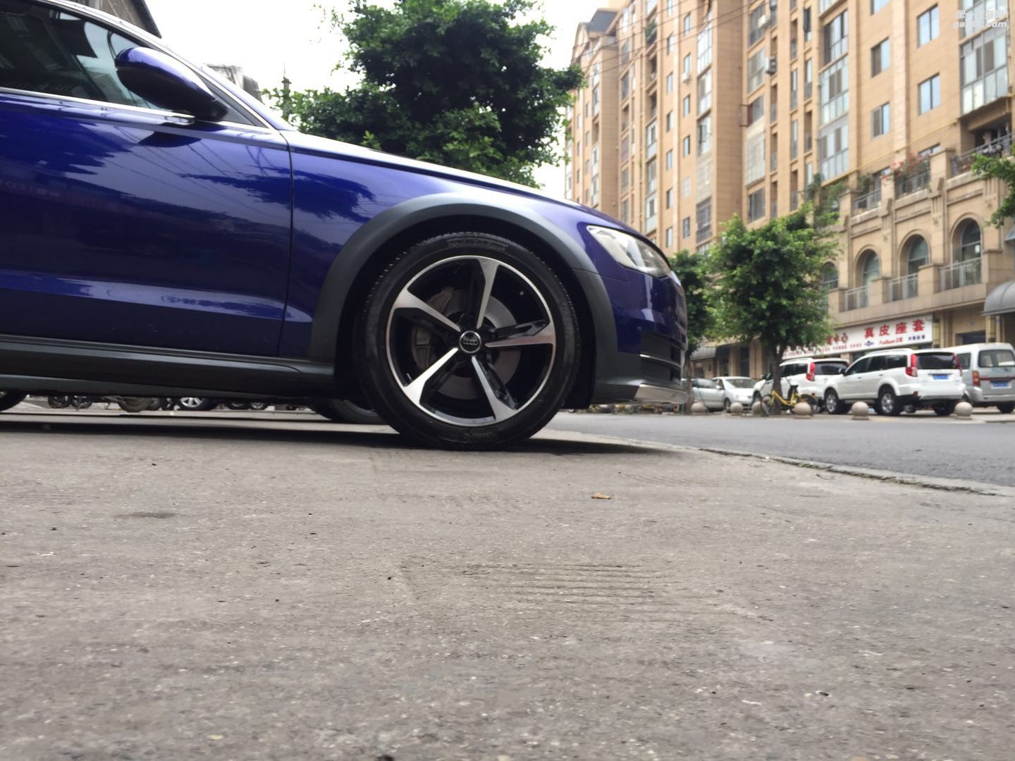 奧迪a6 allroad 升級(jí)19寸奧迪刀鋒鍛造輪轂
