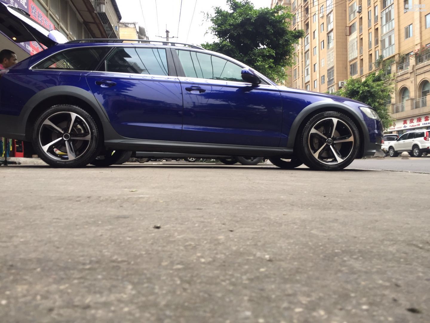 奧迪a6 allroad 升級(jí)19寸奧迪刀鋒鍛造輪轂