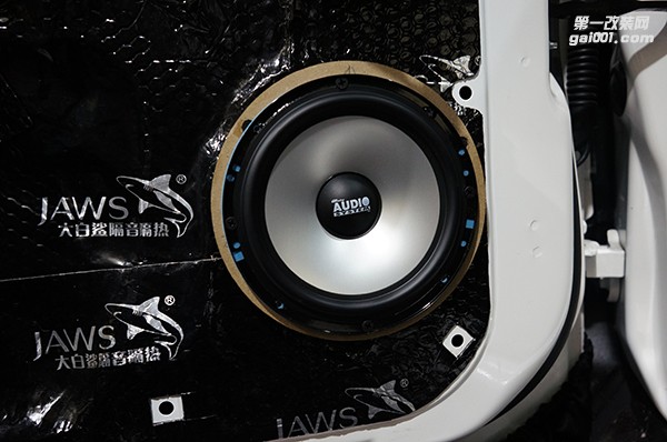 福克斯全车大白鲨隔音降噪+音响改装音乐系统