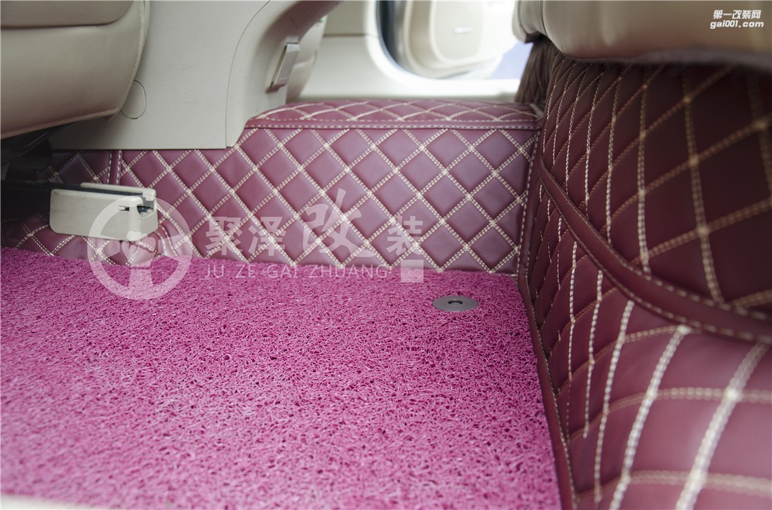 別克君越360航空軟包--酒紅菱格