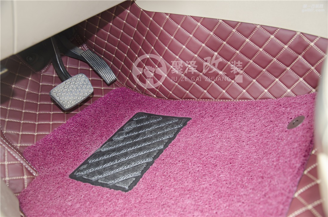 別克君越360航空軟包--酒紅菱格