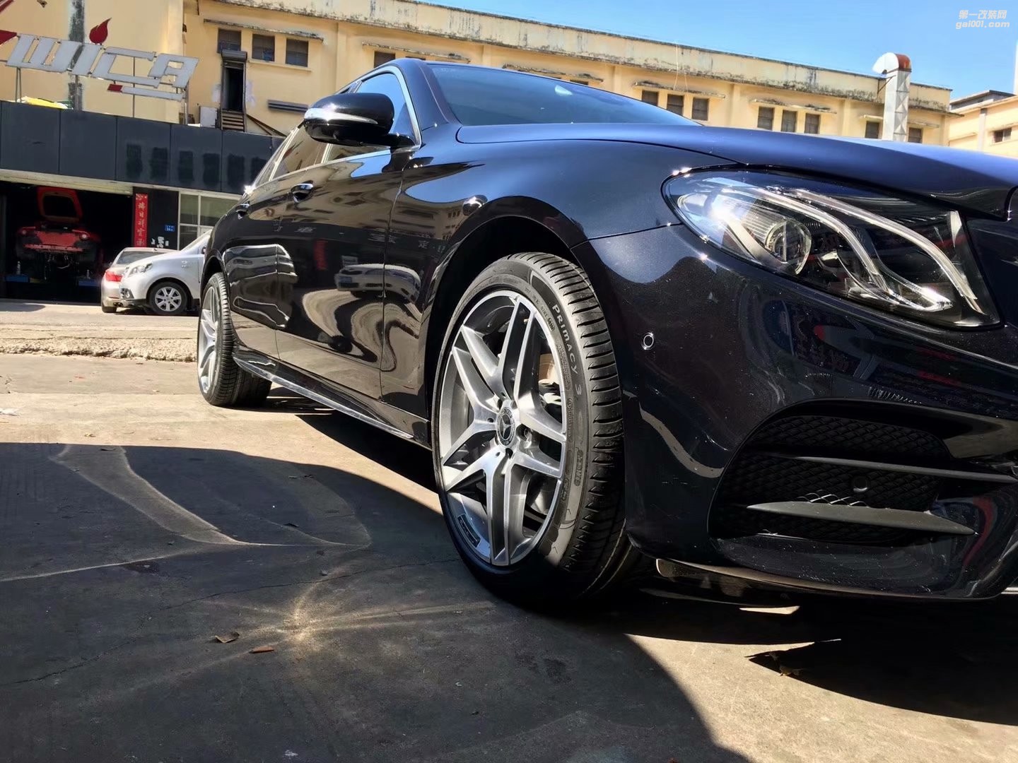 奔馳，換 原裝 19寸 AMG ? 米其林 完工！ ????