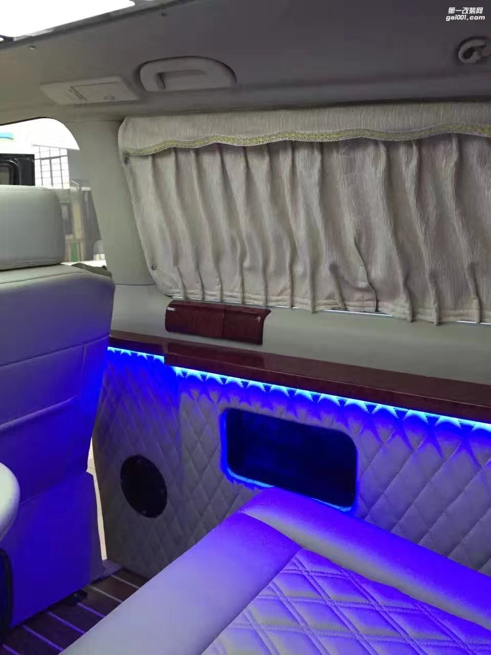 威霆內(nèi)飾改裝加裝電動(dòng)航空按摩座椅電動(dòng)門