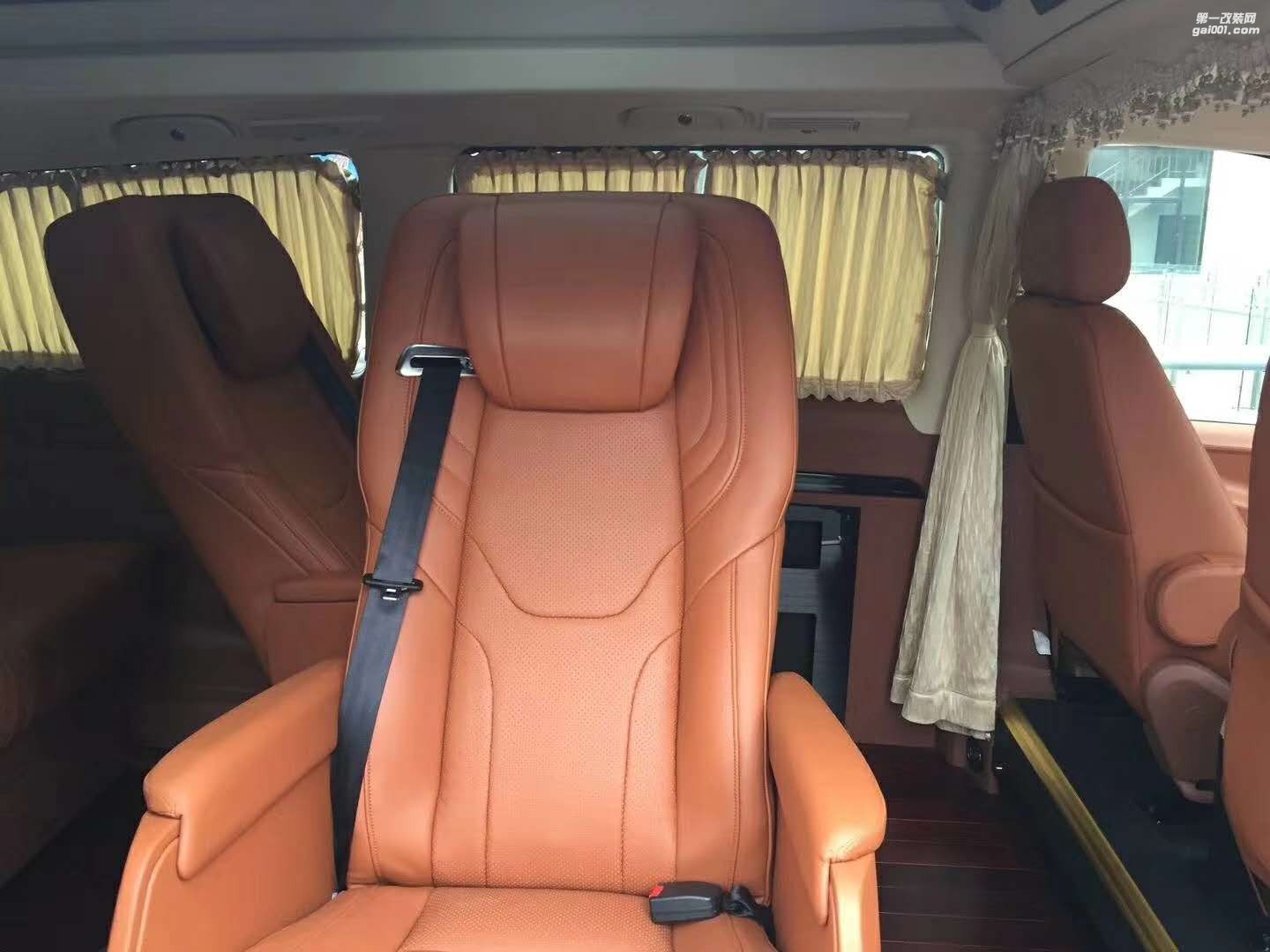 新威霆v260唯雅諾內(nèi)飾電動航空按摩座椅門改裝