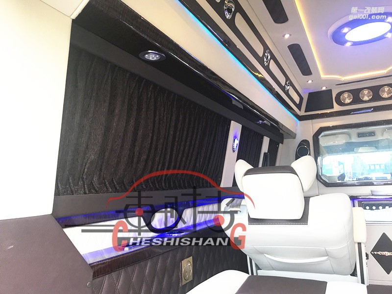 鄭州GMC內(nèi)飾定制改裝/鄭州車時(shí)尚商務(wù)車內(nèi)飾改裝