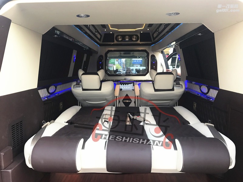 鄭州GMC內(nèi)飾定制改裝/鄭州車時(shí)尚商務(wù)車內(nèi)飾改裝