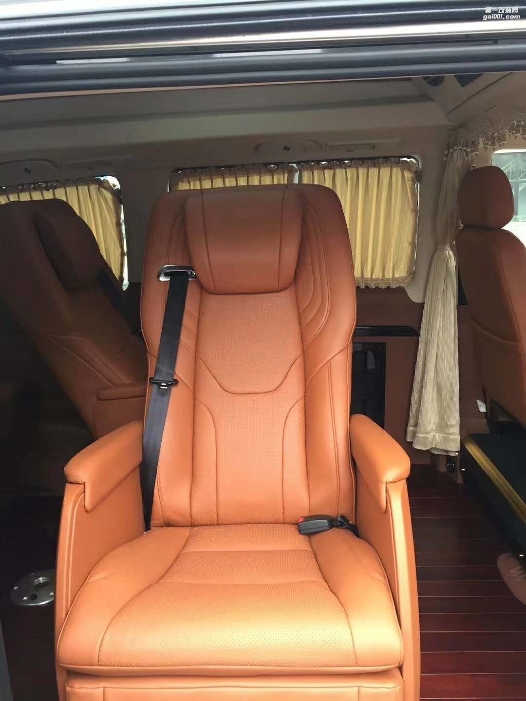 奔馳v260新威霆電動(dòng)航空座椅電動(dòng)門改裝