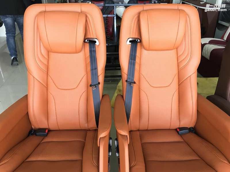 奔馳v260新威霆電動(dòng)航空座椅電動(dòng)門改裝