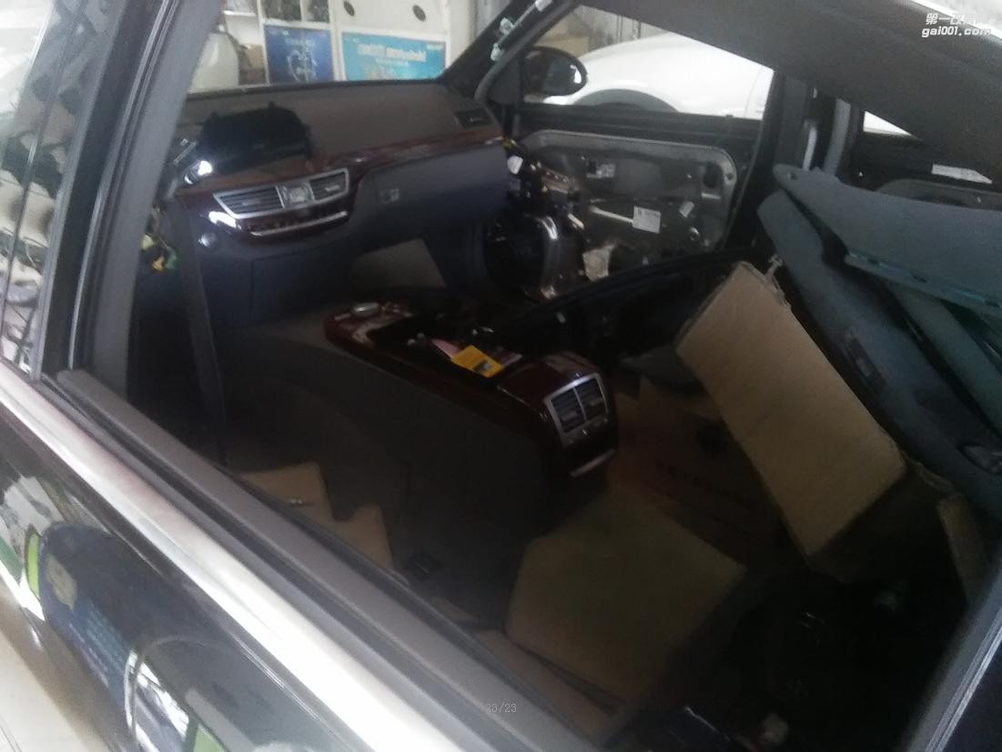 海口源聚改裝，豪車換新顏，奔馳S350內(nèi)飾改裝效果！