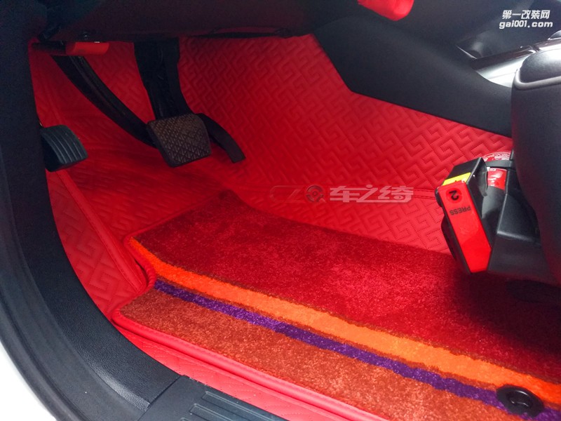 奔馳R級(jí)改裝全包圍腳墊 成都奔馳內(nèi)飾改裝 成都車之綺專業(yè)改裝奔馳