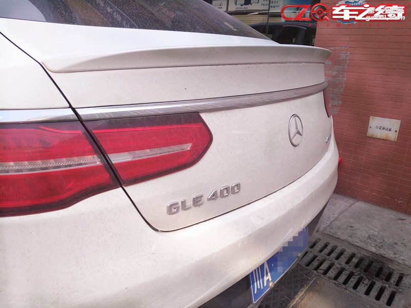奔馳GLE400改裝實拍 成都汽車內(nèi)飾改裝翻新 成都車之綺內(nèi)飾改裝