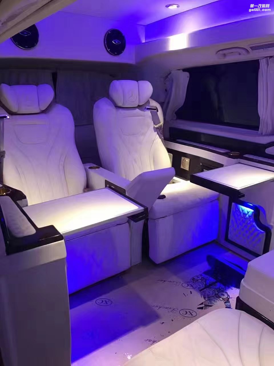 威霆商務(wù)內(nèi)飾電動航空座椅改裝