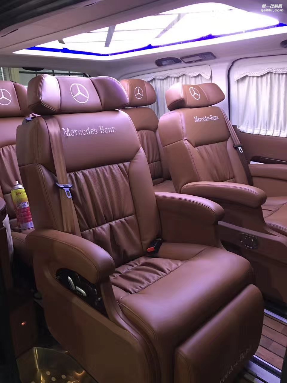 唯雅諾內(nèi)飾電動航空座椅改裝