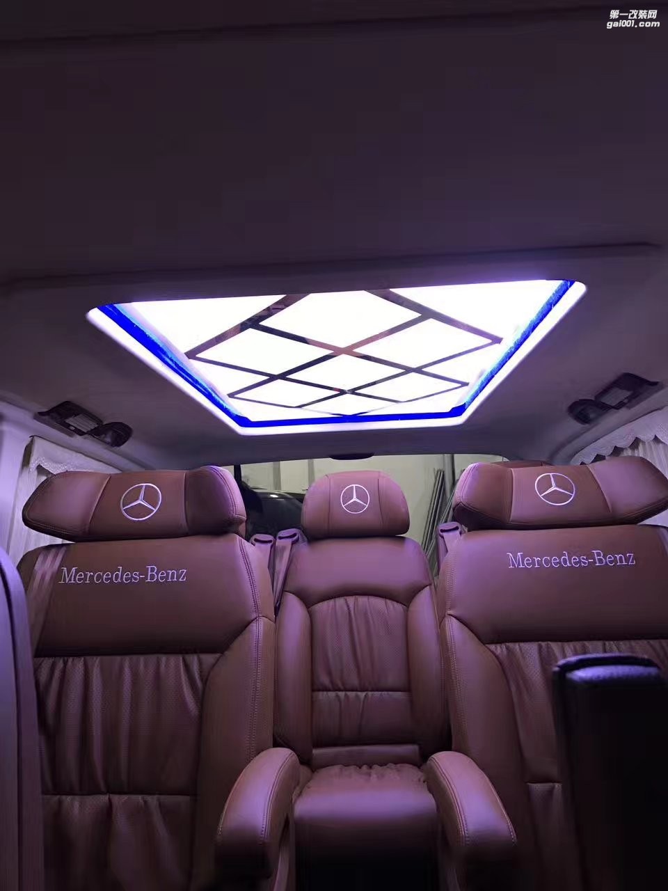 唯雅諾內(nèi)飾電動航空座椅改裝