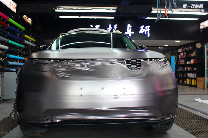 金屬電光鈦金灰改色膜路虎車身貼膜長沙汽車全車改裝貼紙